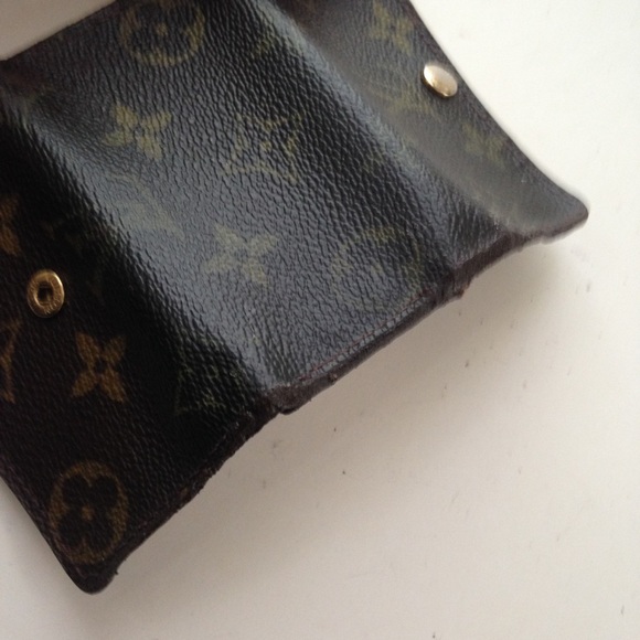 Louis Vuitton, Mono Brown 3 Hooks Key Case - Picture 6 of 10